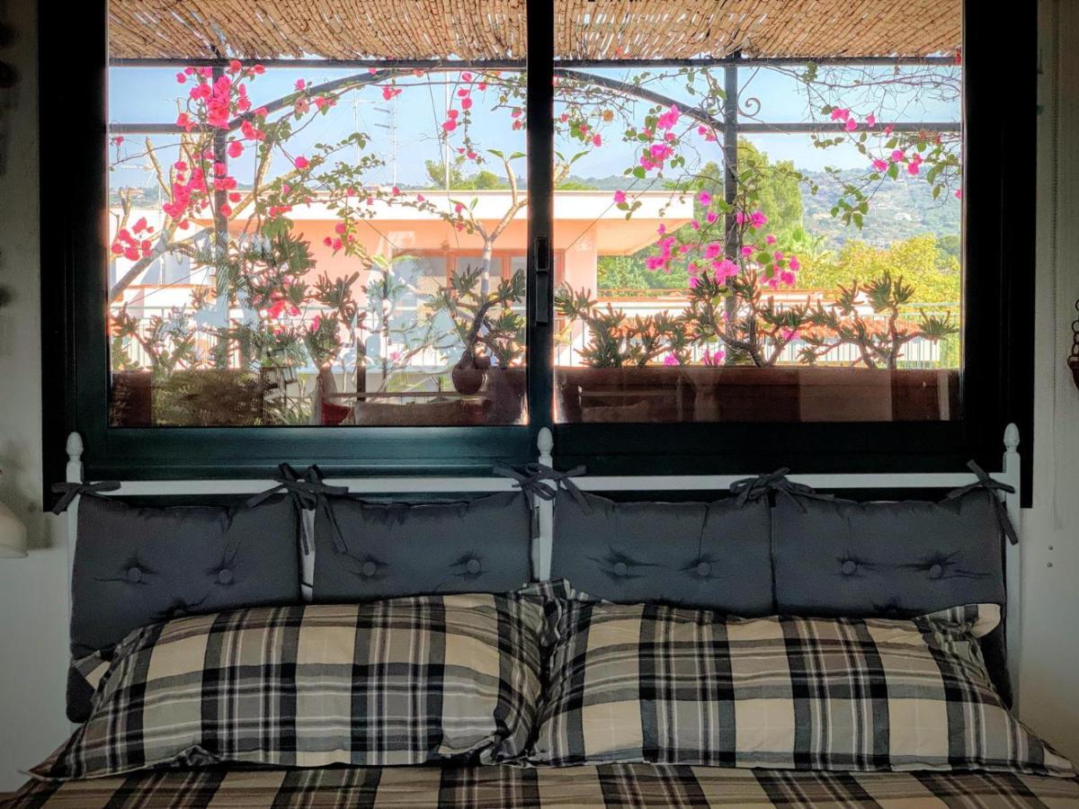 Terrazza Pavone Apartman Aci Castello Kültér fotó