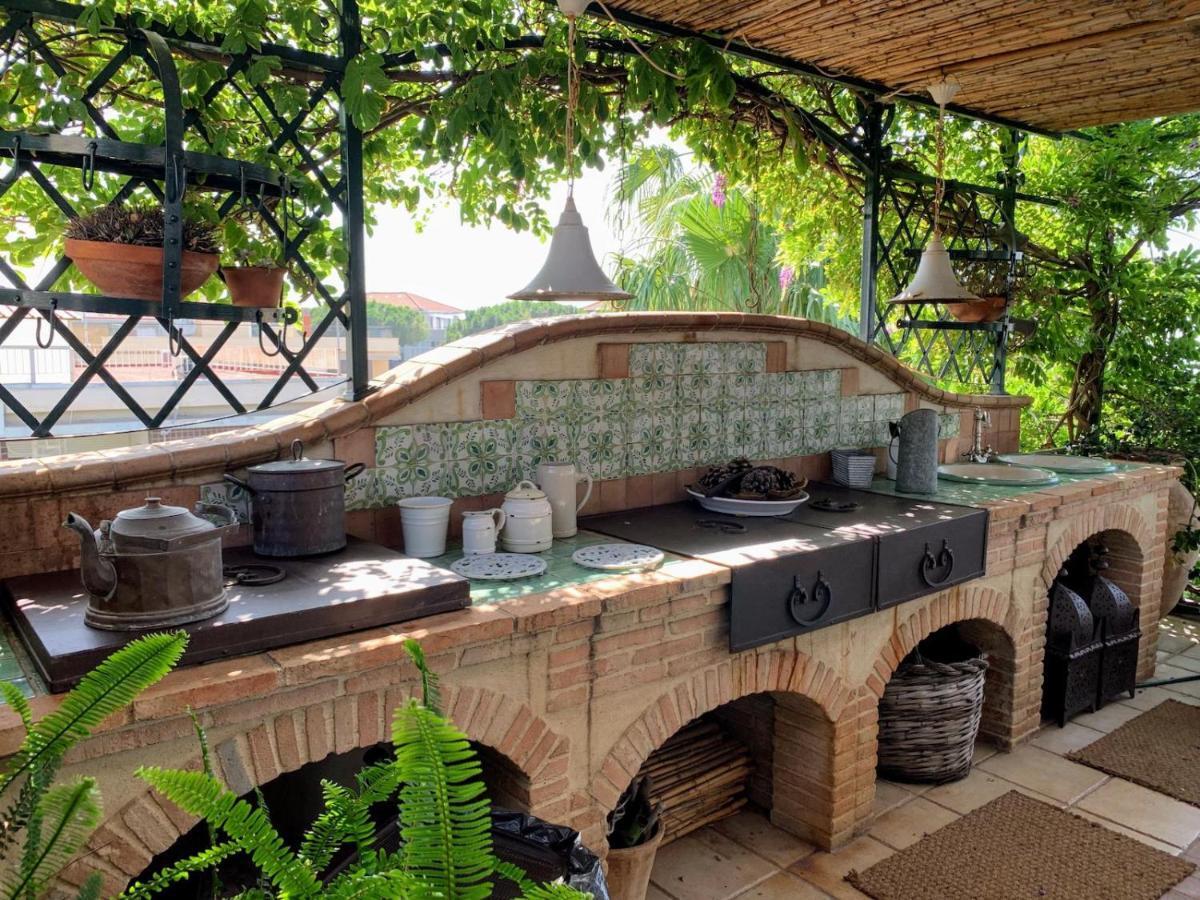 Terrazza Pavone Apartman Aci Castello Kültér fotó